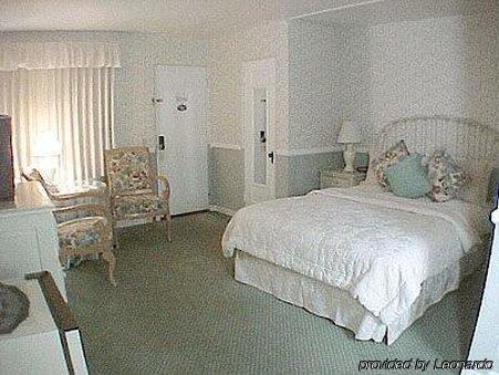 Inn Green Lantern